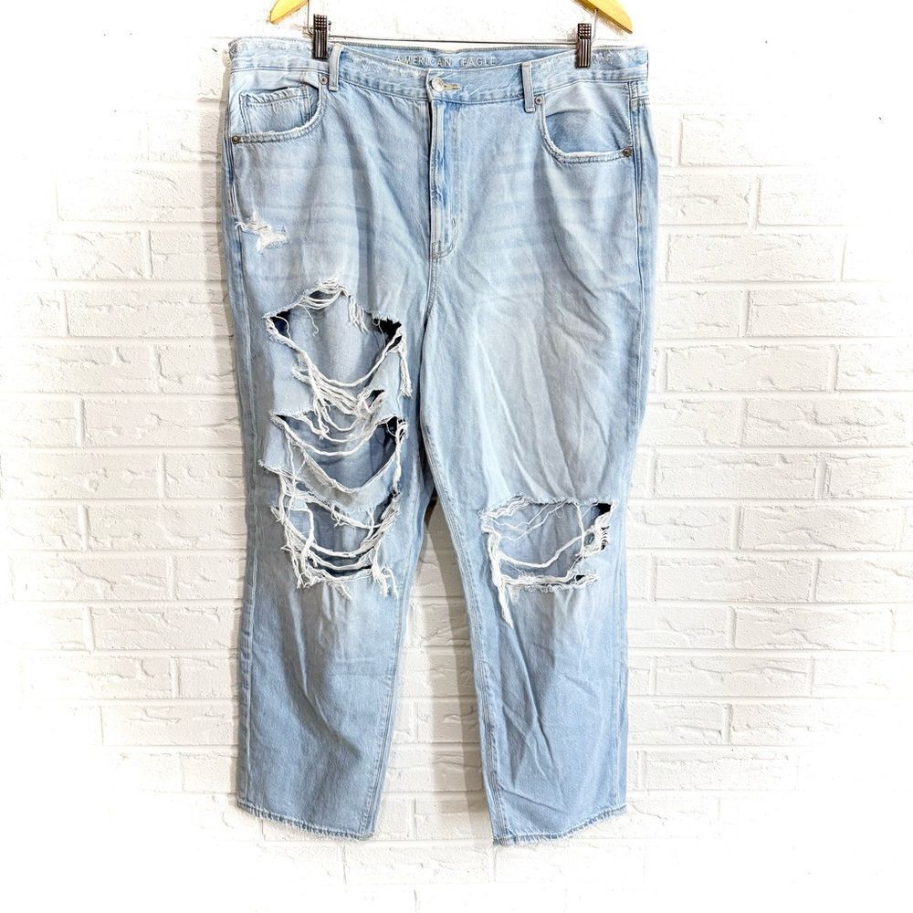 NWT American Eagle Mom Straight Jeans Destroyed Size 18